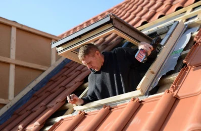 Pose de fenêtres de toit Velux à Aumes